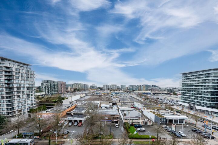 5580 No. 3 Road 1008 — photo 1
