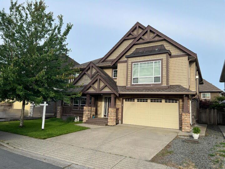 8661 Fennell Street — photo 1