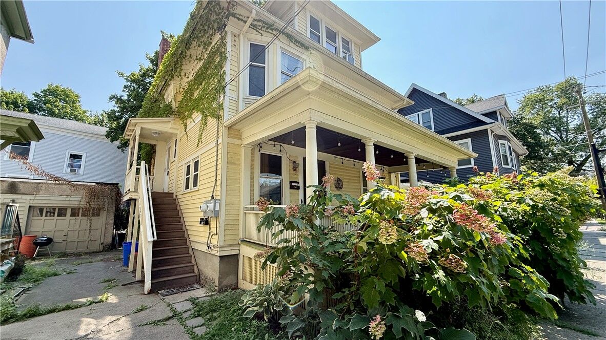 Property Photo:  205 W Buffalo Street  NY 14850 