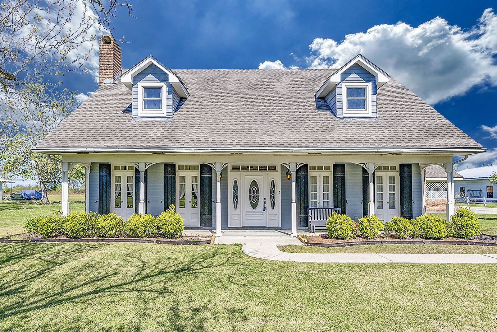 Property Photo:  104 Talbot Dr  LA 70360 