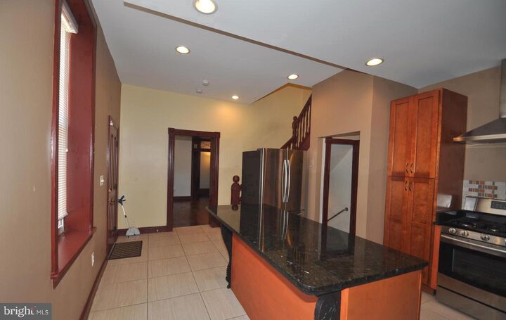 Property Photo:  804 Hollins Street 1  MD 21201 