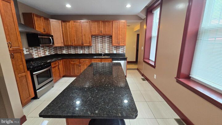 Property Photo:  804 Hollins Street 1  MD 21201 