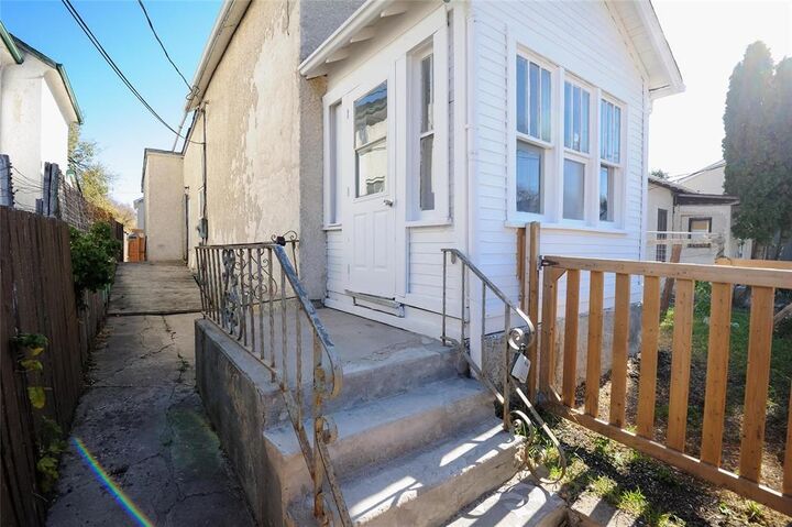 Photo de la propriété:  253 Patrick Street  MB R3A 1E3 