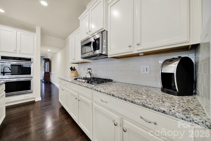 Property Photo:  904 Twin Valley Way  SC 29715 