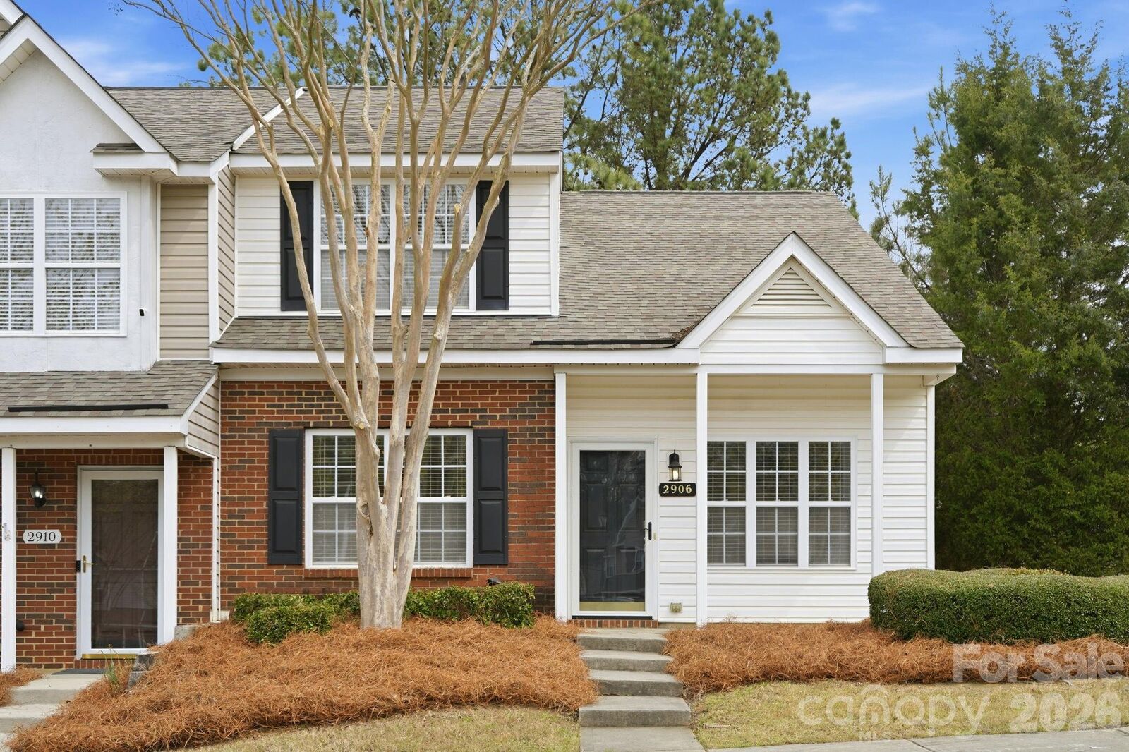 Property Photo: 2906 Caldwell Ridge Parkway NC 28213