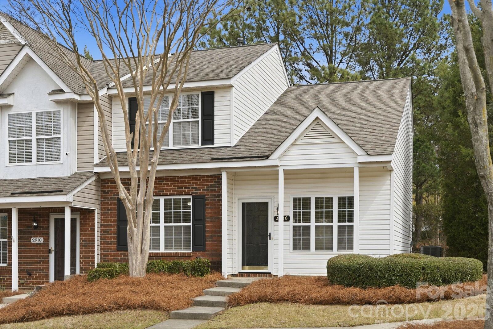 Property Photo: 2906 Caldwell Ridge Parkway NC 28213