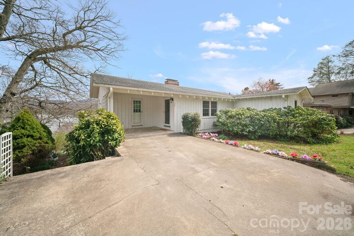 Property Photo:  30 Jb Ivey Lane  NC 28745 