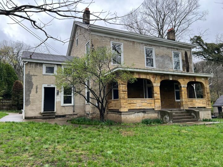 Property Photo: 930 Eatondale Drive OH 45204