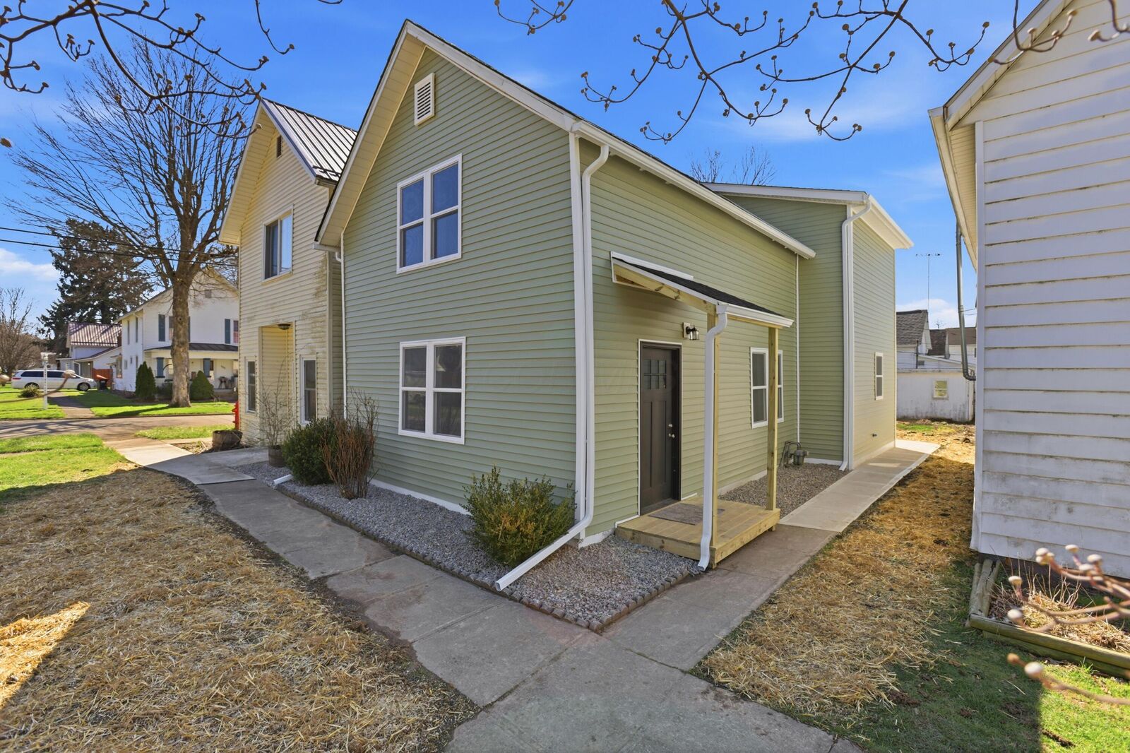 Property Photo:  44 Maple Avenue  OH 43080 