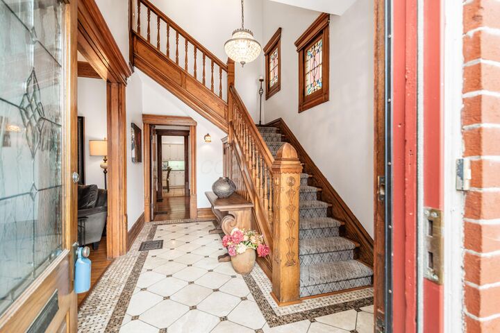 Property Photo:  80 W Starr Avenue  OH 43201 