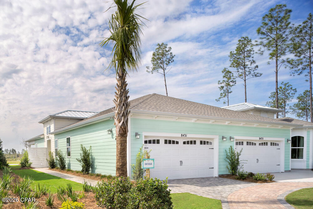 Property Photo: 9327 Siren Way FL 32413
