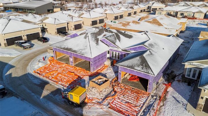 Property Photo:  804 Manitoba Avenue  MB R1A 2C9 