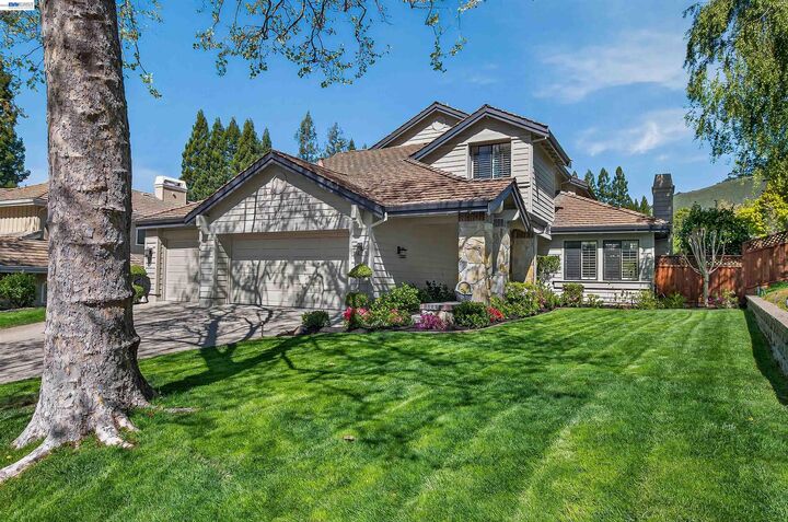 Property Photo:  513 Buttonwood Drive  CA 94506 