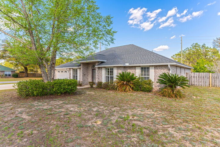 Property Photo: 654 Brunson Street FL 32536