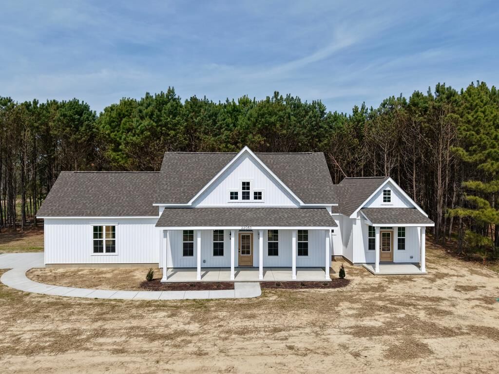 Property Photo:  22063 Waterson Ct  VA 23310 