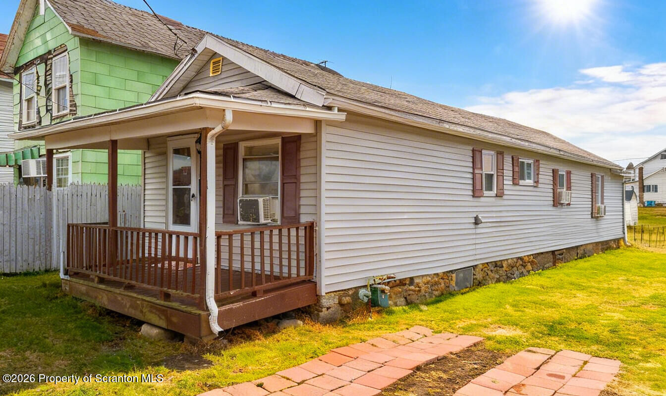 Property Photo:  138 Swetland Street  PA 18642 
