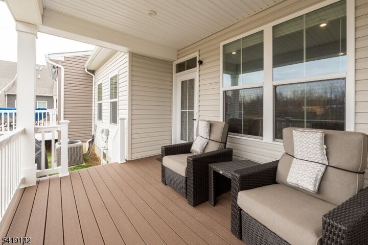 Property Photo:  18 Sparrowhawk St  NJ 07882 