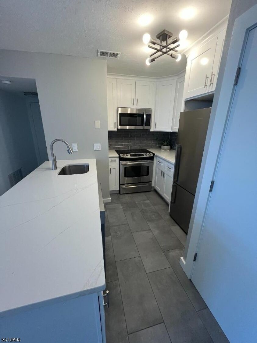 Property Photo:  22 Tansy Court  NJ 07921 