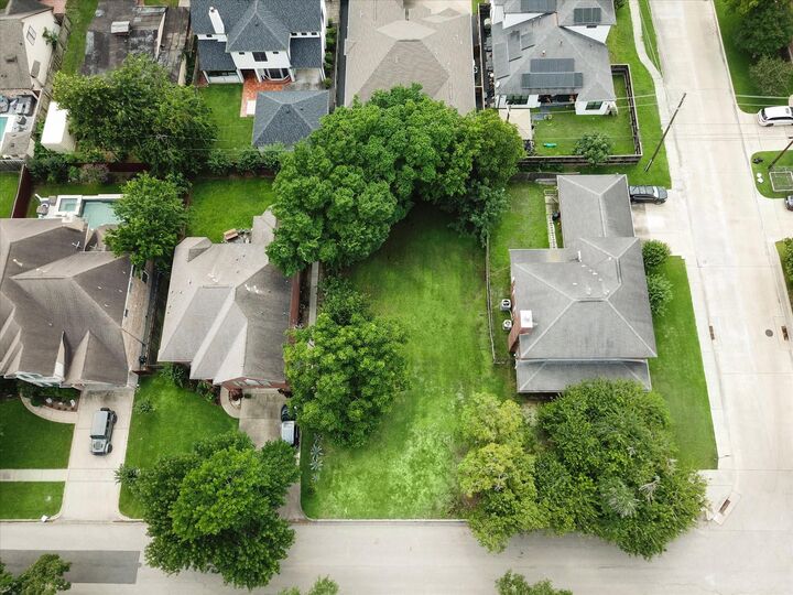 Property Photo:  1117 Mulberry Lane  TX 77401 