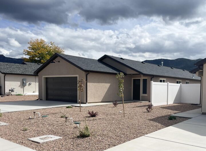 Property Photo:  760 W 60 N  UT 84761 