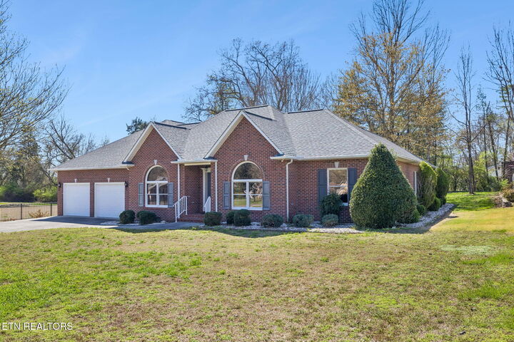 Property Photo:  611 Calvin St  TN 37763 