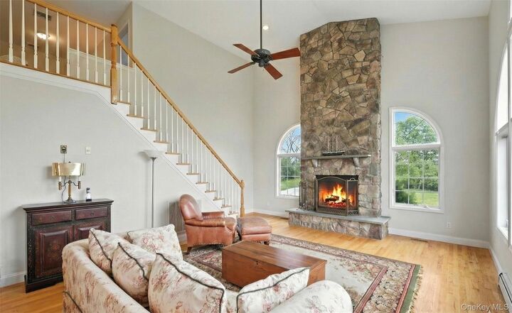 Property Photo:  12 Brewster Court  NY 10992 