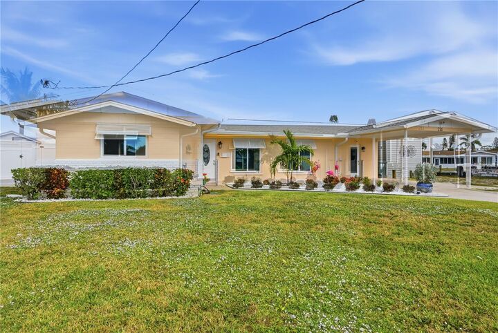 Property Photo:  211 21st Street NE  FL 34208 