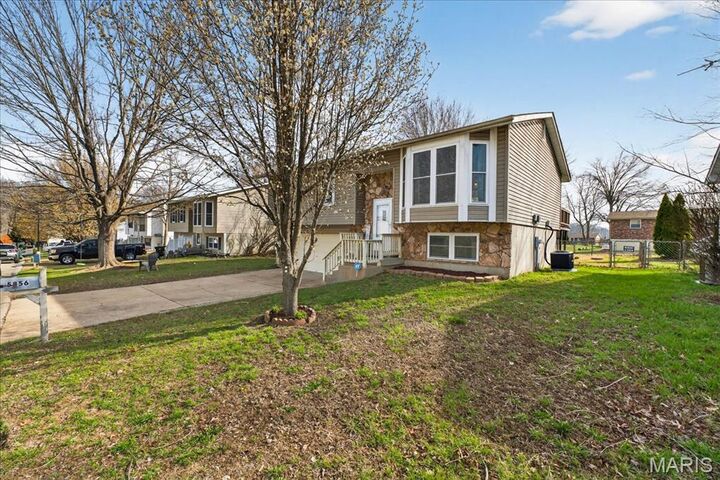 Property Photo:  5856 Parkside Place  MO 63052 