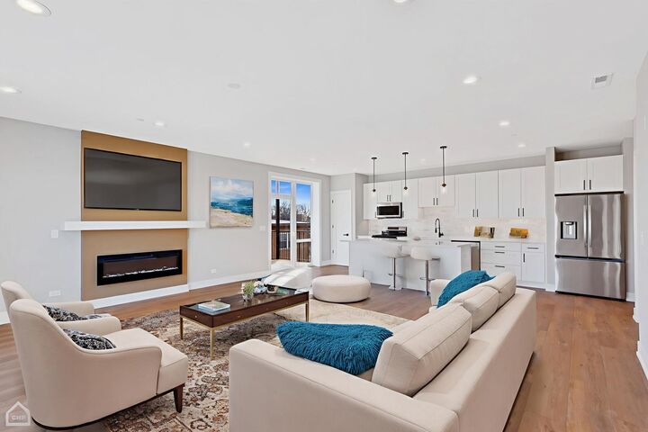 Property Photo:  8631 W Grand Avenue 4W  IL 60171 