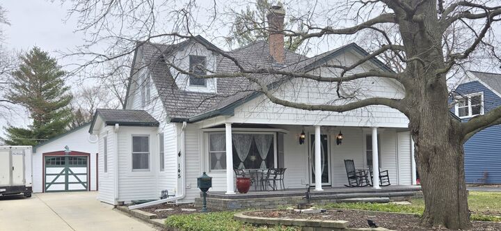 Property Photo:  145 S Hickory Street  IL 60067 