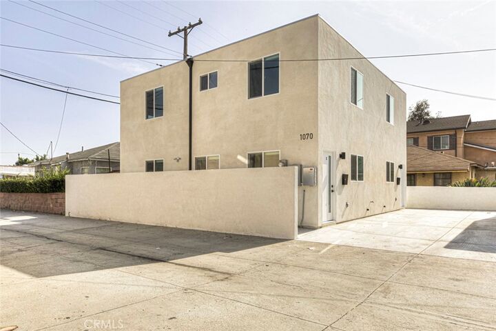 Property Photo: 1070 Allen Avenue C CA 91201