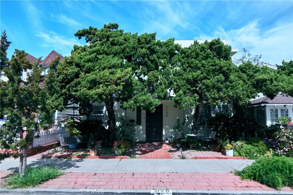 Property Photo:  2120 Miramar  CA 92661 