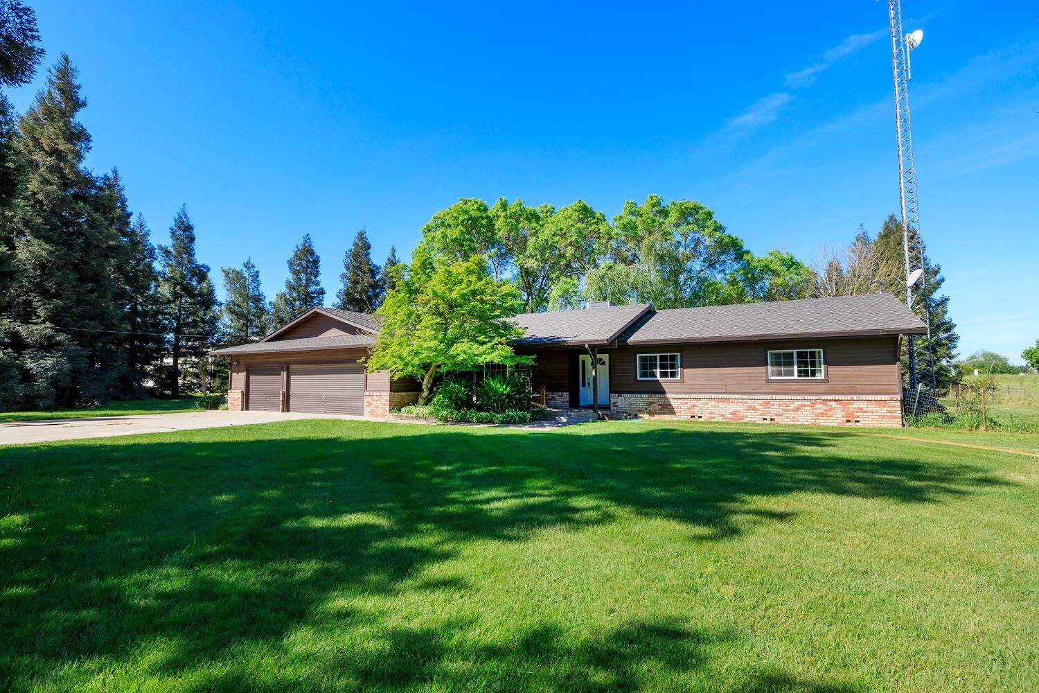 Property Photo:  3401 Bogue Road  CA 95316 