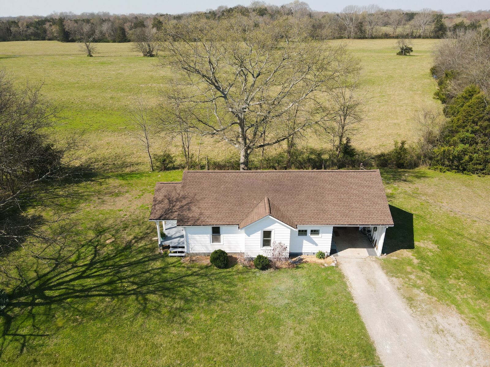 Property Photo:  345 Clardy Rd  TN 37180 