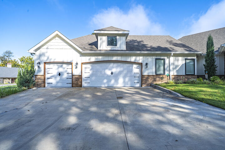 Property Photo: 30397 S 567 Road OK 74331