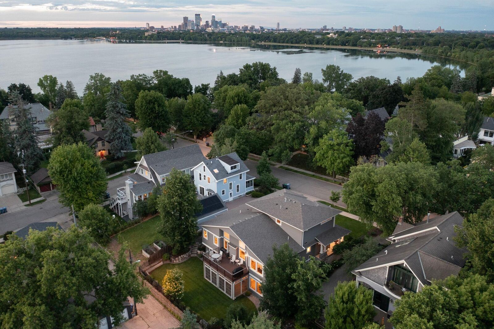 Property Photo:  3812 Thomas Avenue S  MN 55410 