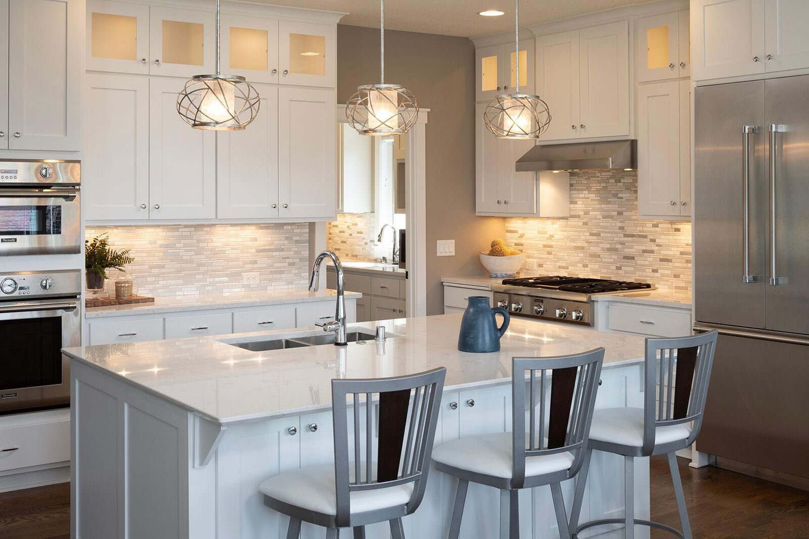 Property Photo:  3812 Thomas Avenue S  MN 55410 