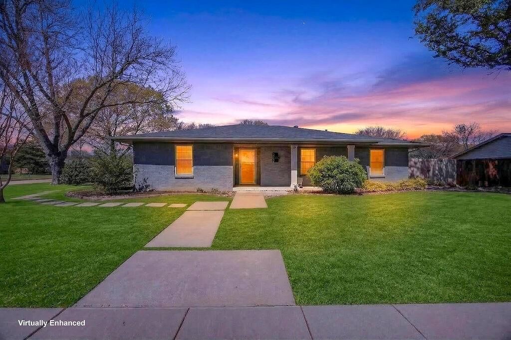 Property Photo:  2126 Chippendale Drive  TX 75071 