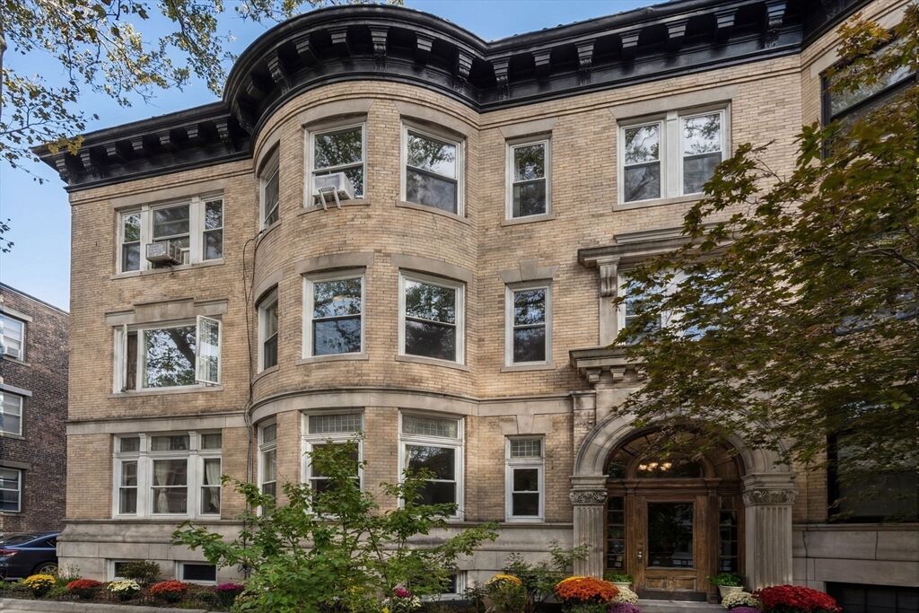 Property Photo: 7 Parkman St 1 MA 02446