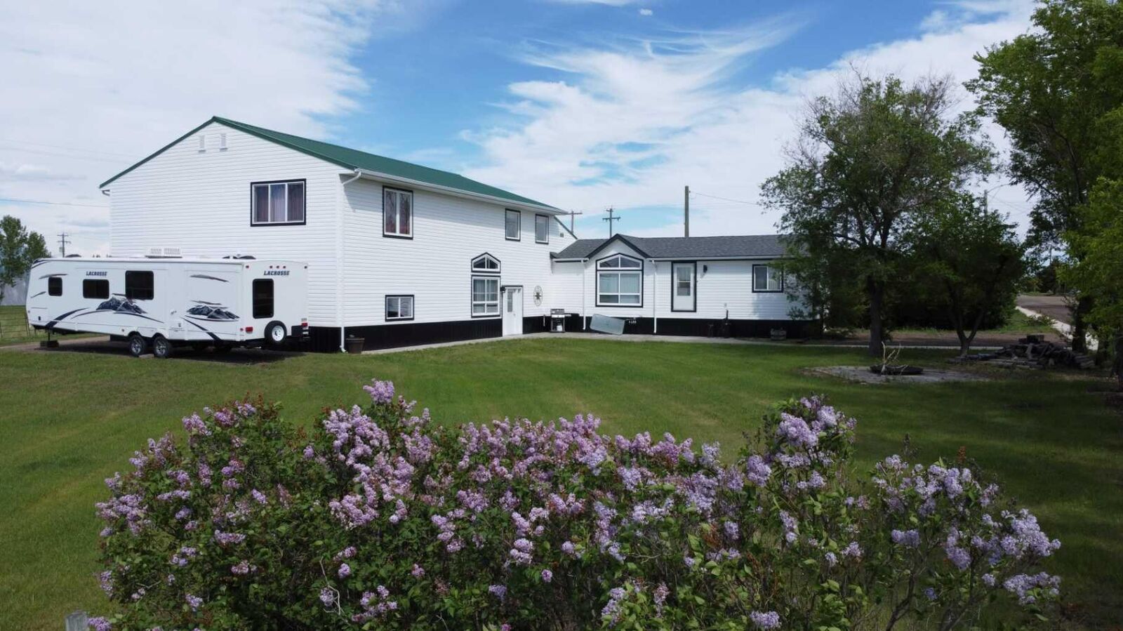 Property Photo: 108 5 Avenue AB T0J 3P0