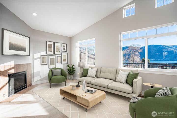 Property Photo:  744  Wapato Way #B  WA 98831 