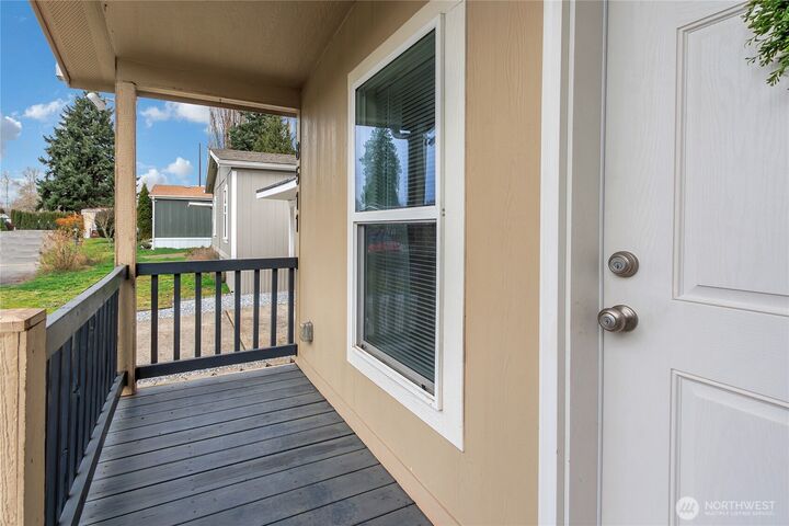 Property Photo:  8511  144th Avenue E  WA 98372 