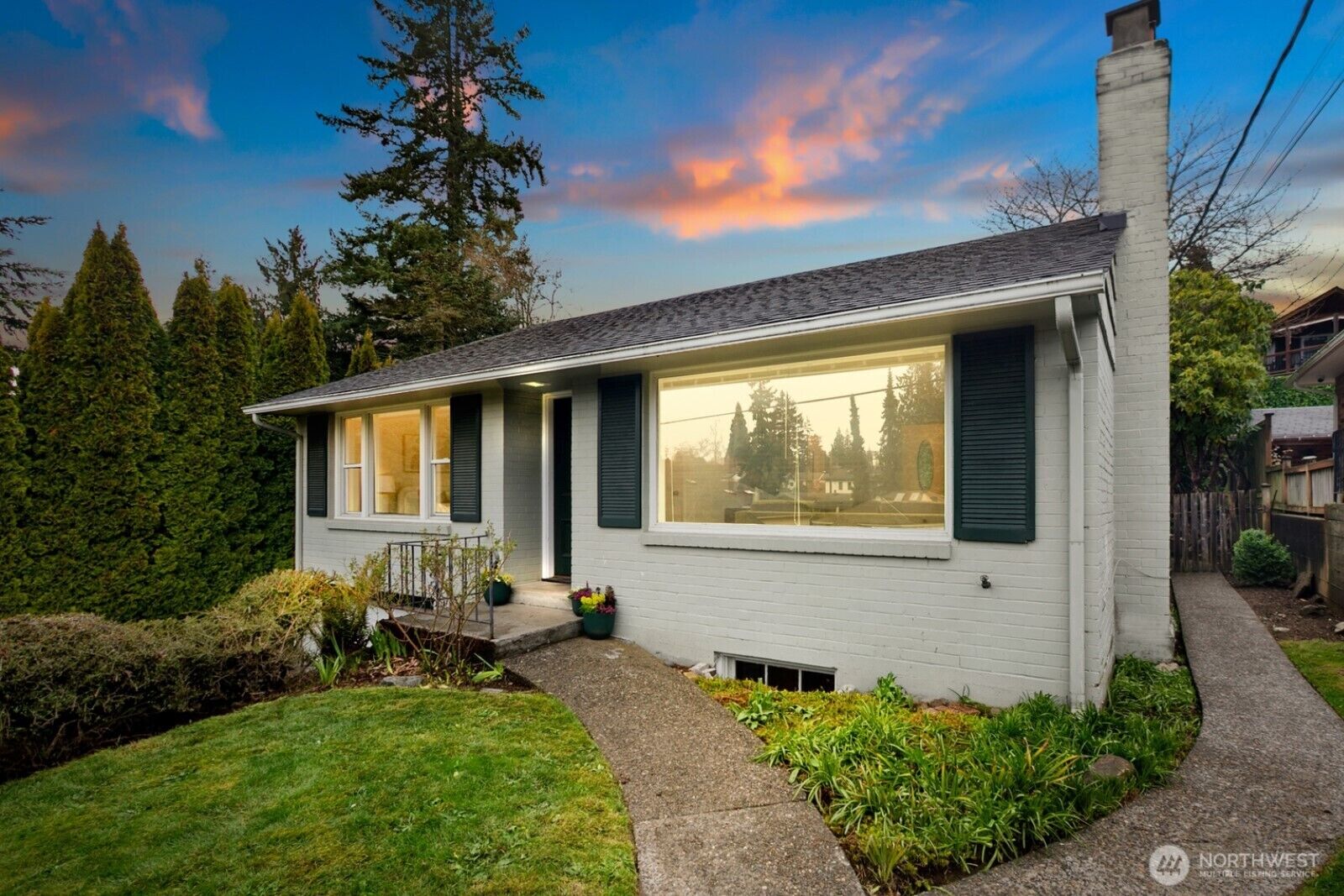 Property Photo:  3442  40th Avenue W  WA 98199 