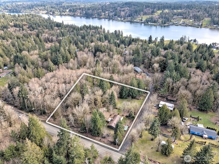 Property Photo:  1051 E Crestview Drive  WA 98584 
