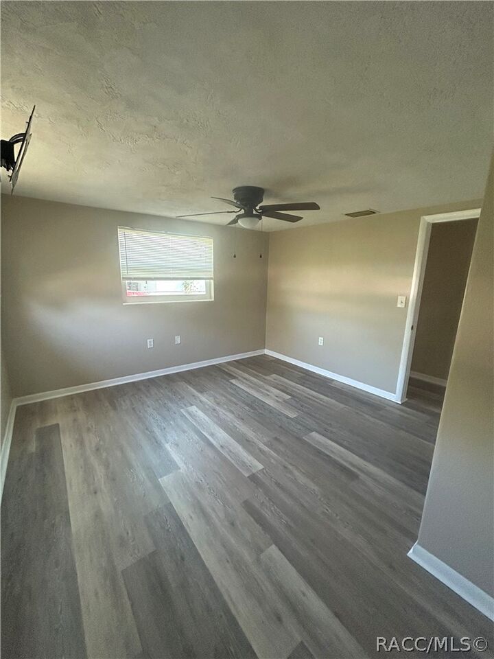 Property Photo:  6 Donna Street  FL 34465 