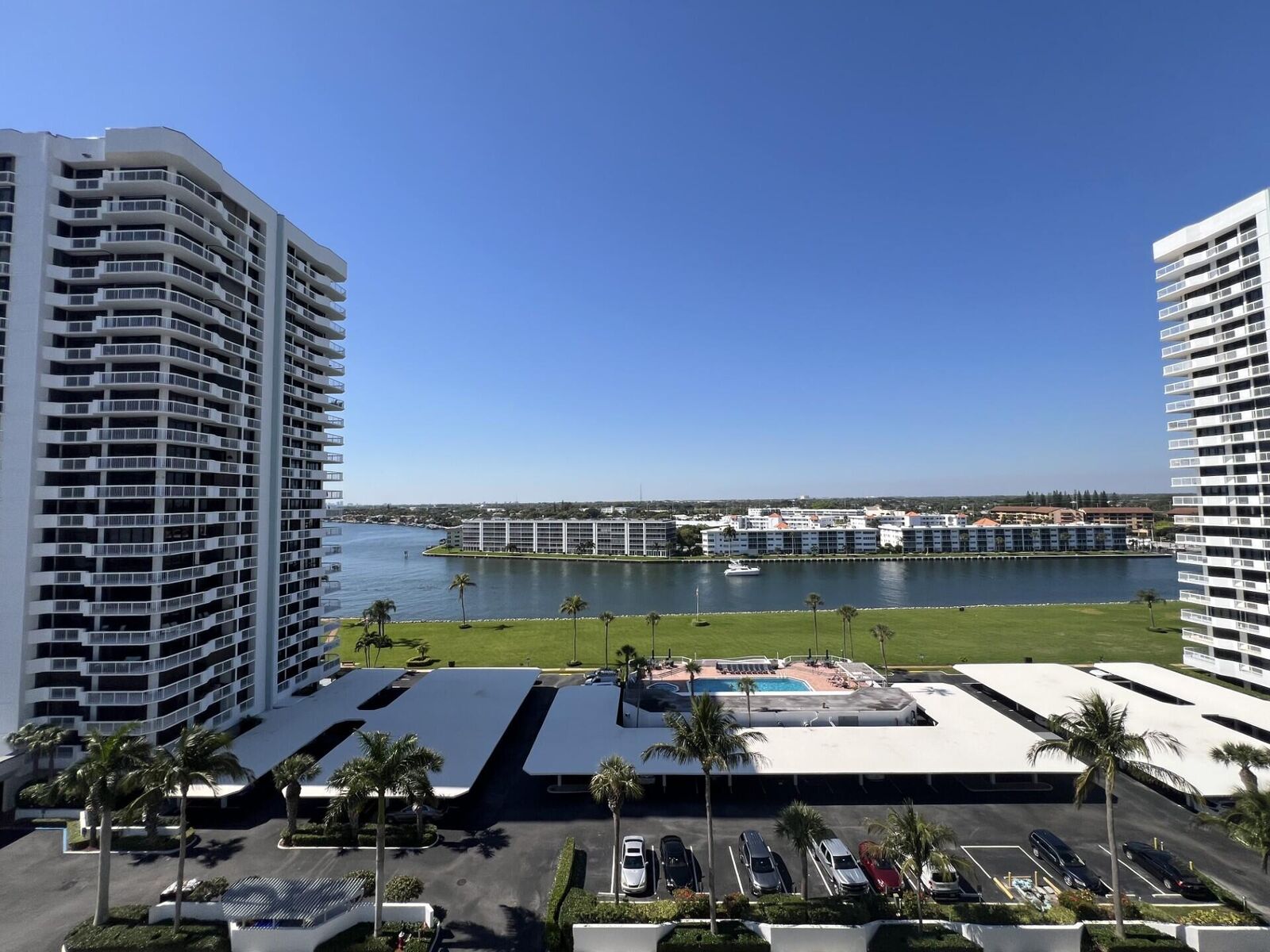 Property Photo:  108 Lakeshore Drive 1041  FL 33408 