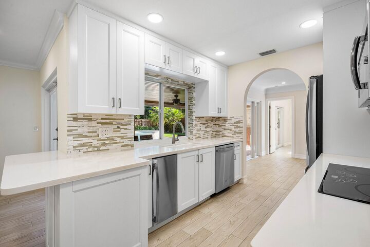 Property Photo: 1061 NW 3rd Street FL 33486