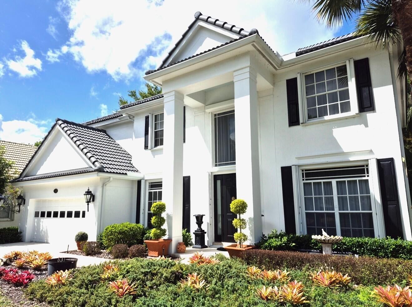 Property Photo:  152 Oakwood Lane  FL 33410 