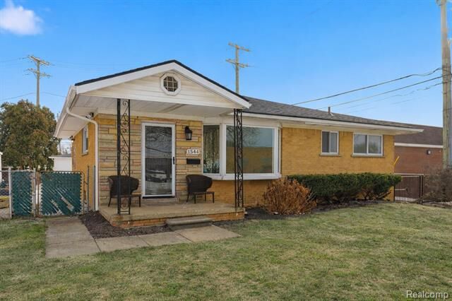 Property Photo: 1544 Sheffield Road MI 48009