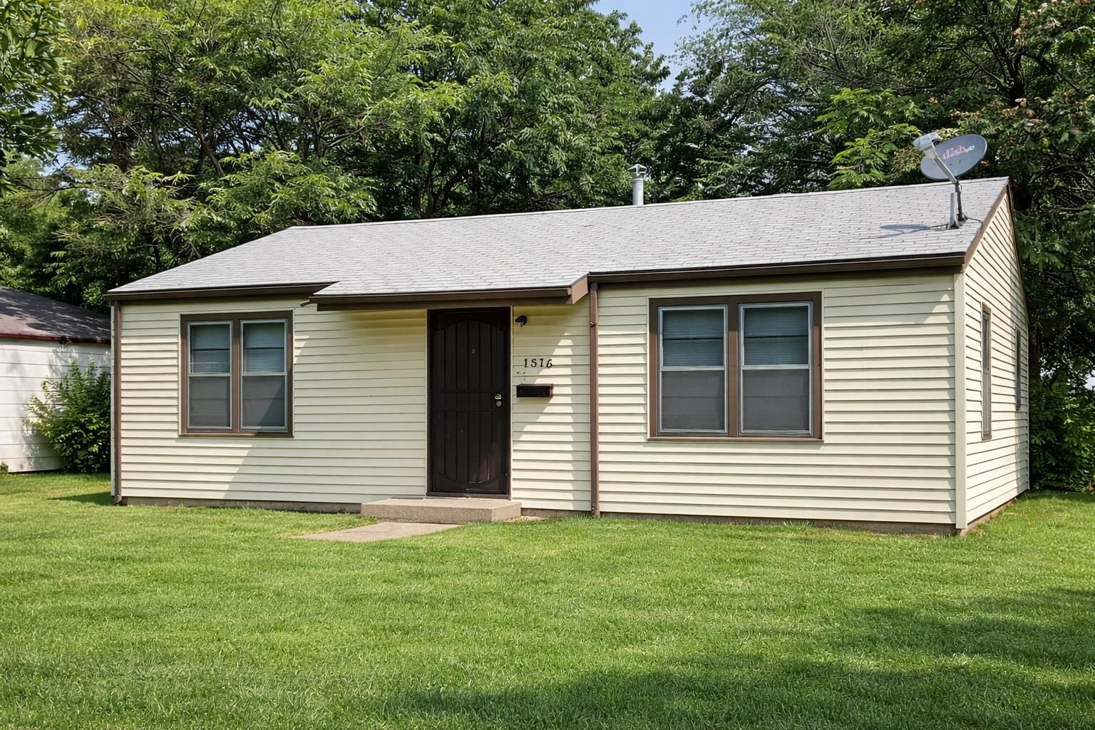 Property Photo: 1516 E 16th N. KS 67214